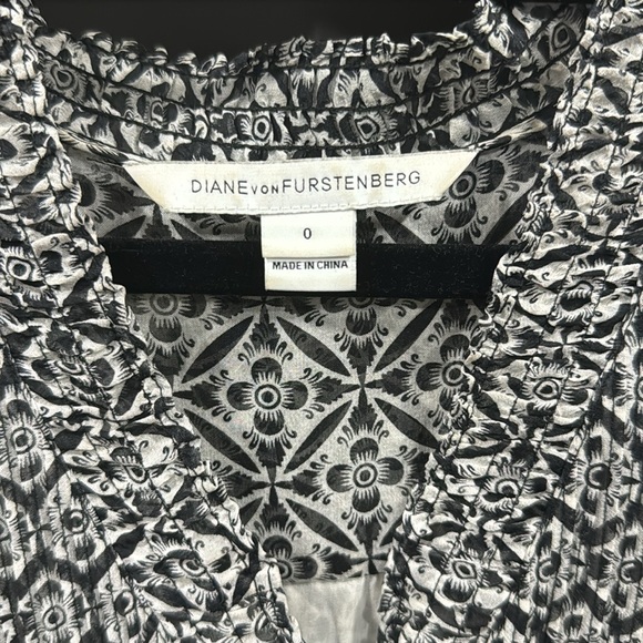 Diane von Furstenberg Black/White "Layla" Dress - Picture 7 of 8